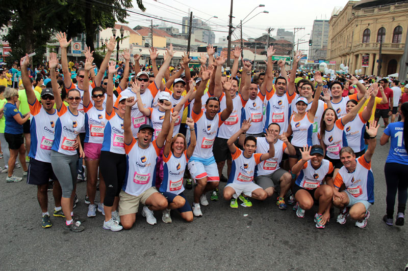 Equipe ConsulData supera desafios e participa com sucesso dos 10 Km Tribuna FM – Unilus 2014